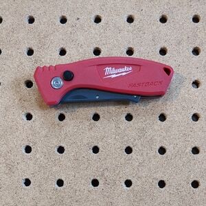 Milwaukee Fastback Compact Flip Utility Knife